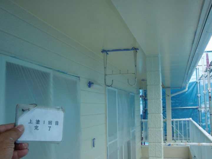 上塗1回目(外壁)